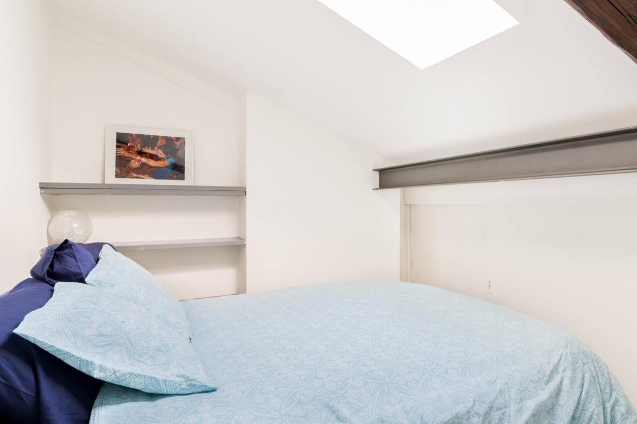 Design Loft Bocconi Apartment Milan Bagian luar foto